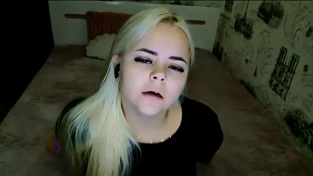 Snapshot of lovely-eyes chatting on September 15, 2025, 4:51 pm lovely-eyes online show from September 15, 2025, 4:51 pm