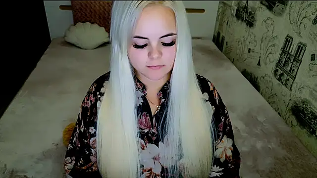 Snapshot of lovely-eyes chatting on October 10, 2025, 7:25 pm lovely-eyes online show from October 10, 2025, 7:25 pm