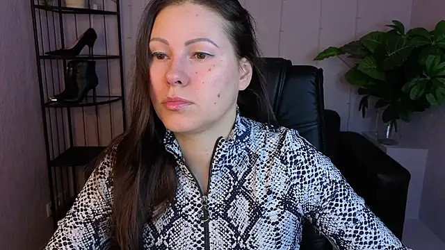 Dana  dom online show from April 17, 2026, 1:52 am