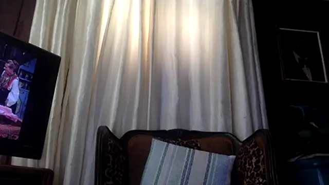 Snapshot of KingDerRico chatting on November 3, 2025, 4:10 pm KingDerRico online show from November 3, 2025, 4:10 pm