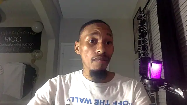 Snapshot of KingDerRico chatting on January 18, 2026, 1:09 am KingDerRico online show from January 18, 2026, 1:09 am