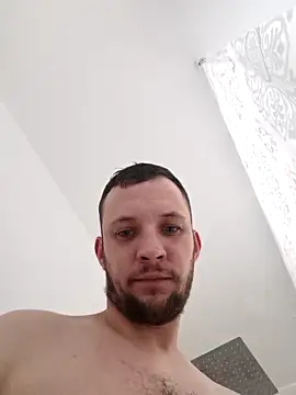 Snapshot of Chriso0007 chatting on September 14, 2025, 7:42 am Chriso0007 online show from September 14, 2025, 7:42 am