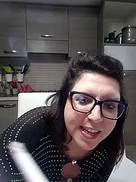 carolyne2023 online show from February 5, 2026, 3:41 pm