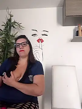 carolyne2023 online show from October 9, 2025, 7:31 am