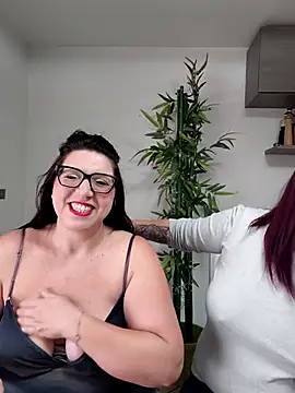 carolyne2023 online show from December 4, 2025, 8:46 am