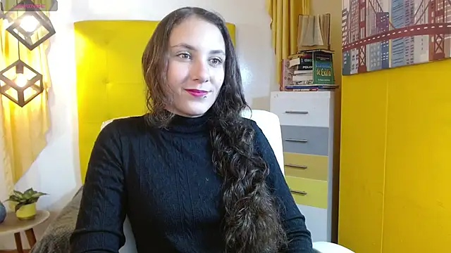 xlunna online show from November 18, 2025, 6:55 pm