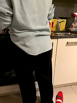 Snapshot of Natric24 chatting on December 16, 2025, 5:17 pm Natric24 online show from December 16, 2025, 5:17 pm