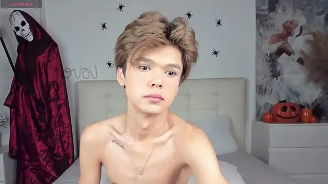 Felix Rey online show from November 1, 2025, 10:58 pm