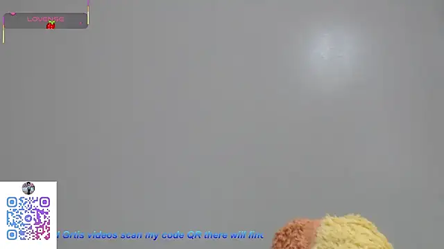 Snapshot of Kitty_Mifl chatting on October 24, 2025, 3:38 am Kitty Mifl online show from October 24, 2025, 3:38 am