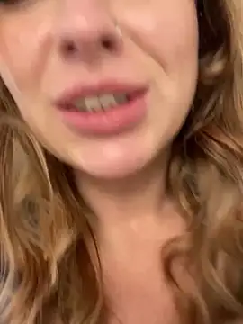 Snapshot of Sweet___Emily chatting on January 28, 2025, 2:42 pm Sweet   Emily online show from January 28, 2025, 2:42 pm