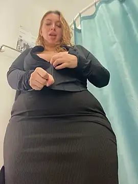 Snapshot of Sweet___Emily chatting on January 22, 2025, 6:41 pm Sweet   Emily online show from January 22, 2025, 6:41 pm