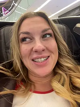 Sweet   Emily online show from November 25, 2025, 1:22 pm