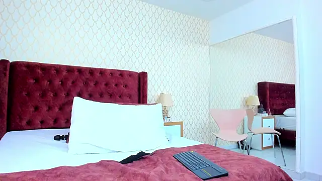 Snapshot of NaiaRosse chatting on March 17, 2025, 3:50 pm NaiaRosse online show from March 17, 2025, 3:50 pm