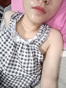 Snapshot of 2_sex chatting on April 17, 2026, 4:32 pm 2 sex online show from April 17, 2026, 4:32 pm