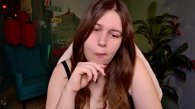 FioraMarmoris online show from March 9, 2026, 5:33 am