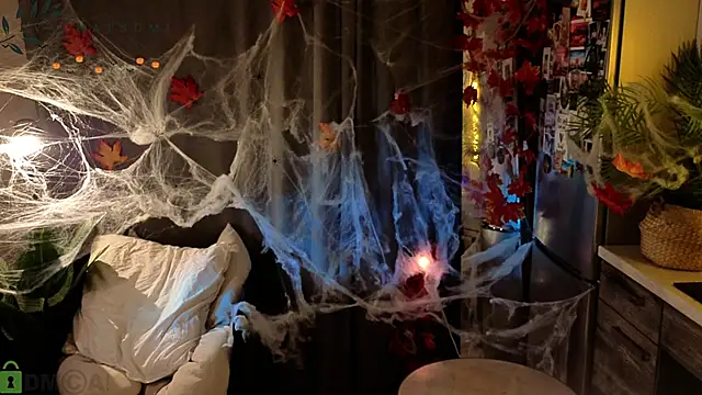 Snapshot of Eva_Natsumi chatting on October 31, 2025, 6:04 pm Eva Natsumi online show from October 31, 2025, 6:04 pm