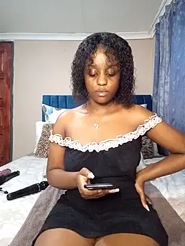 Snapshot of Queen-Chocolate chatting on February 2, 2025, 8:41 pm Queen-Chocolate online show from February 2, 2025, 8:41 pm