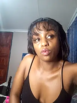 Snapshot of Queen-Chocolate chatting on March 7, 2025, 11:38 pm Queen-Chocolate online show from March 7, 2025, 11:38 pm