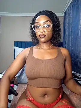 Snapshot of Queen-Chocolate chatting on March 20, 2025, 12:30 am Queen-Chocolate online show from March 20, 2025, 12:30 am