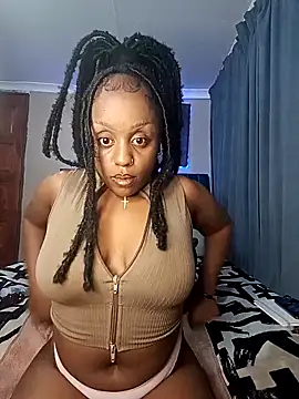 Snapshot of Queen-Chocolate chatting on December 16, 2025, 2:27 am Queen-Chocolate online show from December 16, 2025, 2:27 am