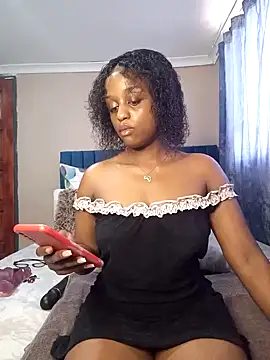 Snapshot of Queen-Chocolate chatting on February 2, 2025, 2:13 pm Queen-Chocolate online show from February 2, 2025, 2:13 pm