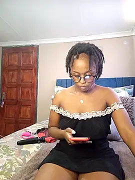 Snapshot of Queen-Chocolate chatting on February 16, 2025, 11:16 am Queen-Chocolate online show from February 16, 2025, 11:16 am