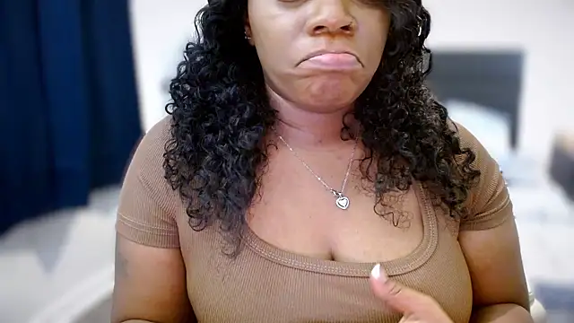 selena42 online show from September 27, 2025, 3:23 am