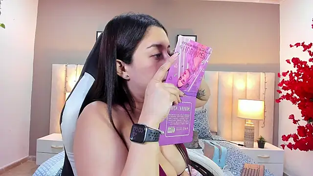 sara parker069 online show from October 10, 2025, 1:45 pm