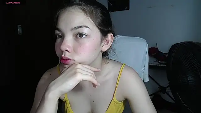 venelope1 online show from March 5, 2025, 6:23 pm