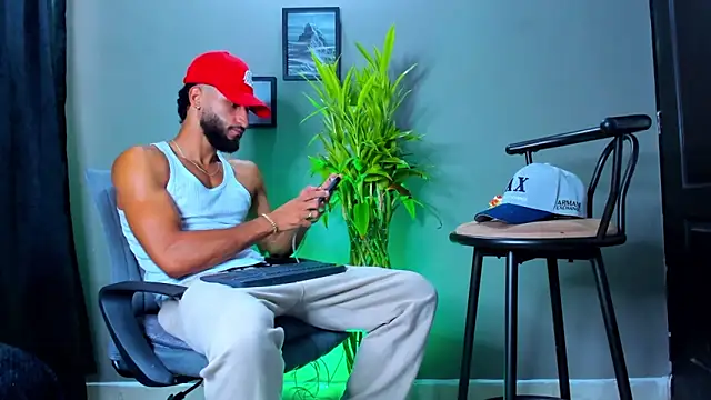 Damian 022 online show from November 25, 2025, 1:11 pm