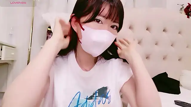 Snapshot of maii- chatting on May 28, 2026, 2:23 pm maii- online show from May 28, 2026, 2:23 pm