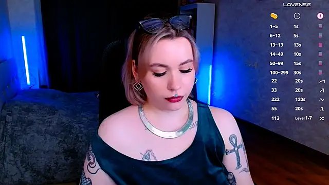 Blueberry-baby online show from February 2, 2025, 2:17 am