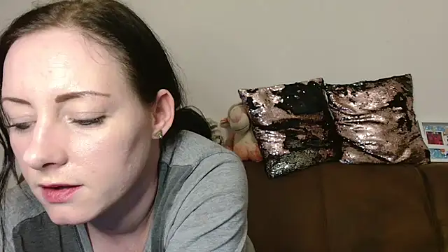 Snapshot of Jasmin-White chatting on February 16, 2025, 5:04 pm Jasmin-White online show from February 16, 2025, 5:04 pm