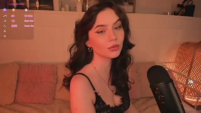 Snapshot of UnaMedison chatting on April 11, 2026, 10:30 am UnaMedison online show from April 11, 2026, 10:30 am