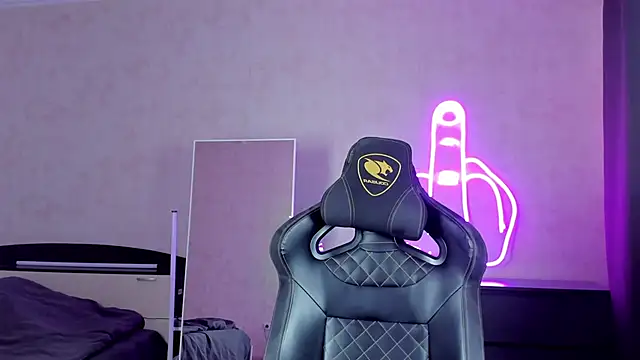 Snapshot of MasonWarholl chatting on December 19, 2024, 6:01 pm MasonWarholl online show from December 19, 2024, 6:01 pm