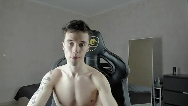 Snapshot of MasonWarholl chatting on March 18, 2025, 5:23 am MasonWarholl online show from March 18, 2025, 5:23 am