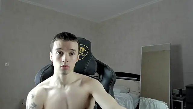 Snapshot of MasonWarholl chatting on January 28, 2025, 1:29 am MasonWarholl online show from January 28, 2025, 1:29 am