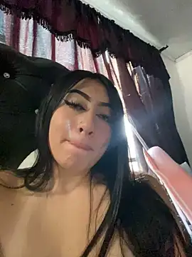 KittyRous online show from December 13, 2024, 4:22 am