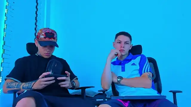 HOT boy2025 online show from November 8, 2025, 11:30 pm