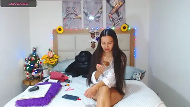 Snapshot of valentina_hearts chatting on December 21, 2024, 4:52 am valentina hearts online show from December 21, 2024, 4:52 am