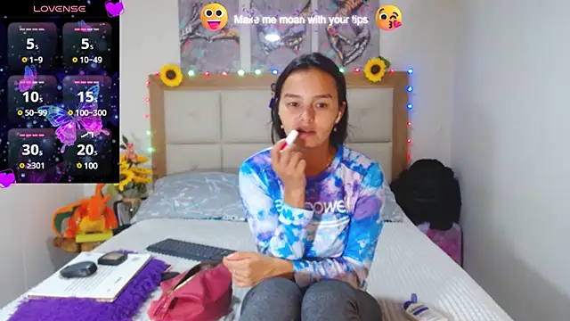 Snapshot of valentina_hearts chatting on January 15, 2025, 12:51 am valentina hearts online show from January 15, 2025, 12:51 am