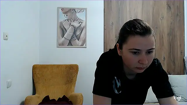 Snapshot of VioletaFlower7 chatting on May 26, 2026, 7:17 am VioletaFlower7 online show from May 26, 2026, 7:17 am