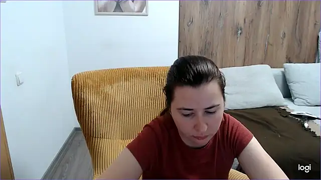 Snapshot of VioletaFlower7 chatting on May 16, 2026, 10:58 am VioletaFlower7 online show from May 16, 2026, 10:58 am