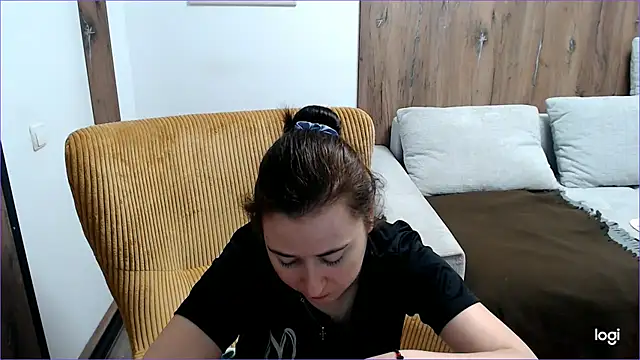 Snapshot of VioletaFlower7 chatting on June 28, 2026, 7:25 am VioletaFlower7 online show from June 28, 2026, 7:25 am