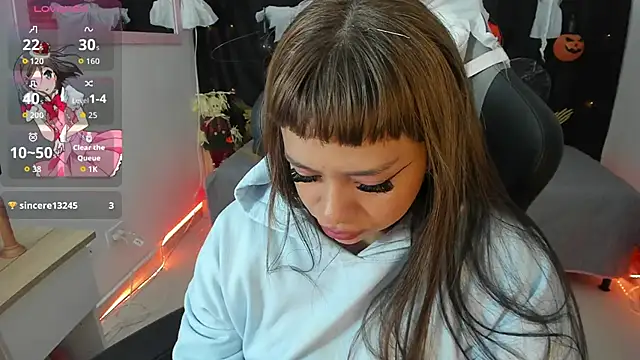 Snapshot of zoesullivan chatting on October 16, 2025, 10:23 am zoesullivan online show from October 16, 2025, 10:23 am