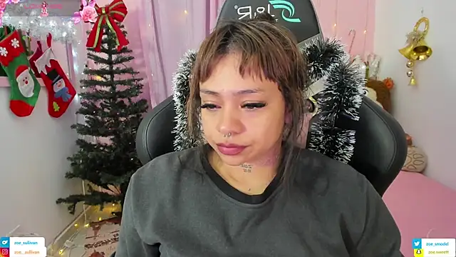 Snapshot of zoesullivan chatting on November 22, 2025, 9:52 am zoesullivan online show from November 22, 2025, 9:52 am