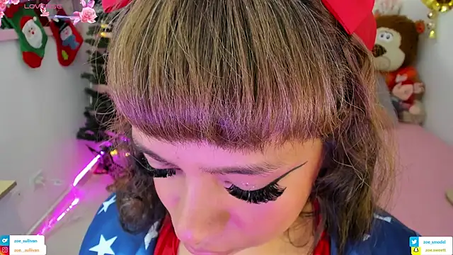 Snapshot of zoesullivan chatting on November 18, 2025, 10:07 am zoesullivan online show from November 18, 2025, 10:07 am