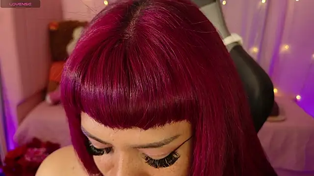 Snapshot of zoesullivan chatting on April 8, 2026, 10:17 am zoesullivan online show from April 8, 2026, 10:17 am