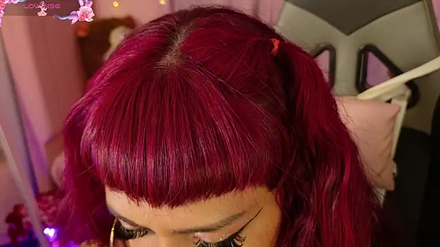 Snapshot of zoesullivan chatting on March 27, 2026, 10:49 am zoesullivan online show from March 27, 2026, 10:49 am