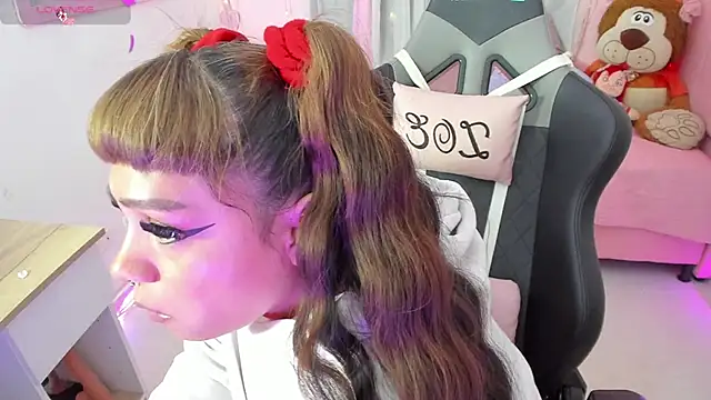 Snapshot of zoesullivan chatting on September 14, 2025, 2:50 pm zoesullivan online show from September 14, 2025, 2:50 pm